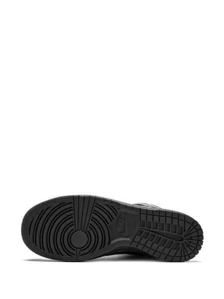 Sneakerși Nike Kyrie negru
