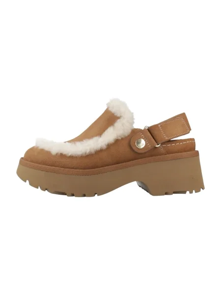Pantofi Ugg maro