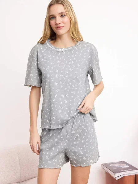 Trendyol Pantaloni scurți gri / verde pastel alb