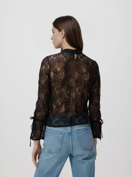 Reserved Мереживна блузка з коміром-стійкою чорний