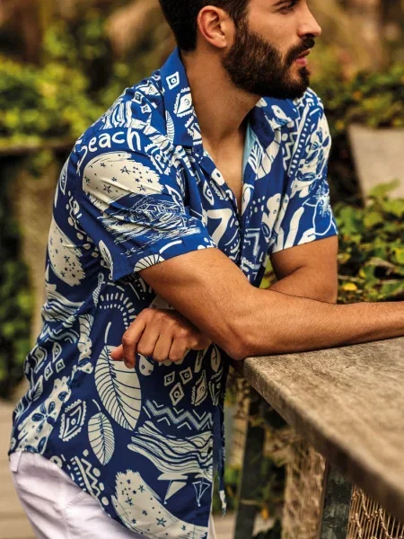 Мужская рубашка с коротким рукавом