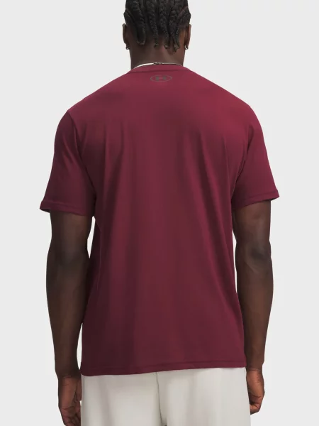 Футболка Under Armour красная