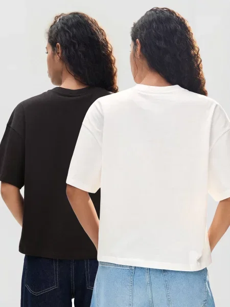Bershka Tričko čierna / ako vlna biela