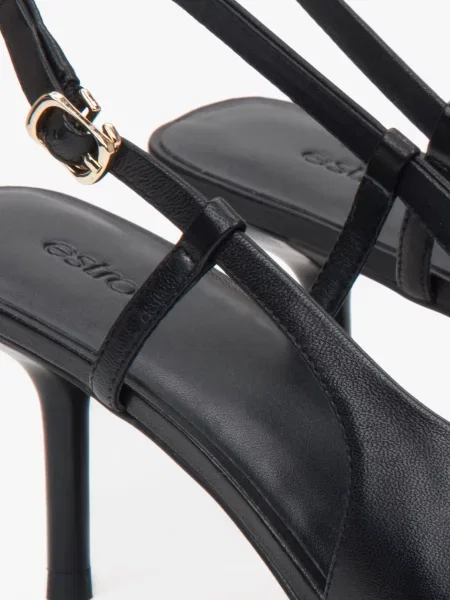 Шкіряні Туфлі та лофери Estro чорний