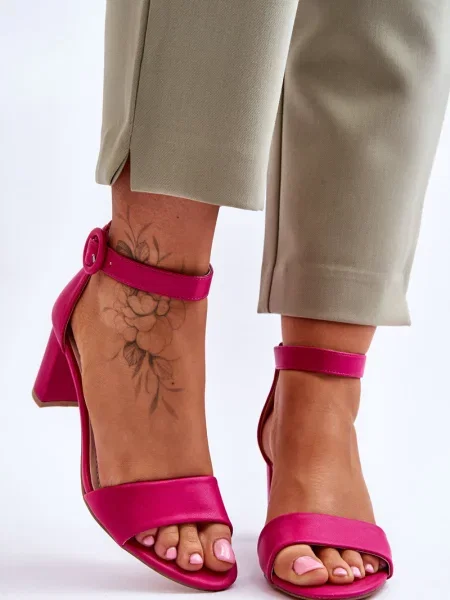 Сандали Evento червено