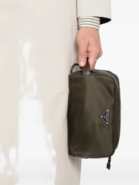 Geantă Prada cu autograf verde