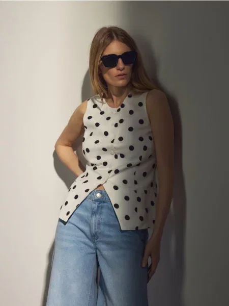 Reserved Жилет из ткани с добавлением льна різнобарвний 