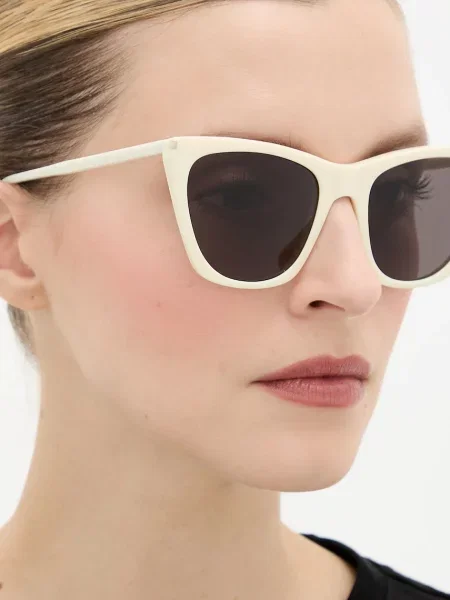 Saint Laurent napszemüveg bézs