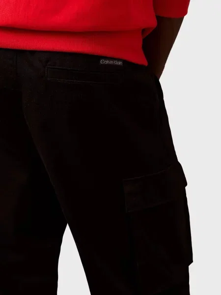 Штани карго Calvin Klein Jeans чорні