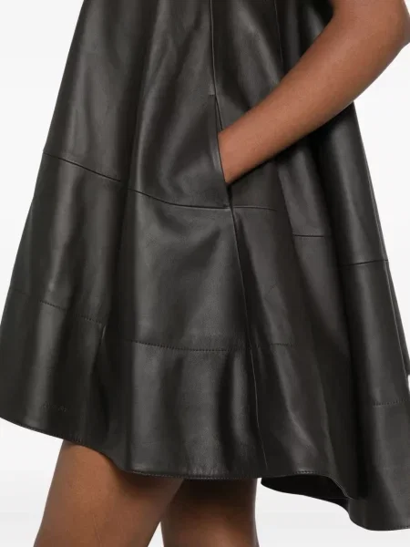 Rochie Jacquemus de costum negru