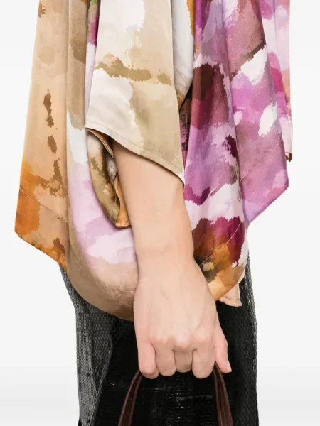 Geacă Yavi de mătase cu imagine cu imprimeu abstract maro