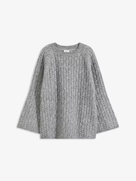 Sweter oversize w warkocze szary