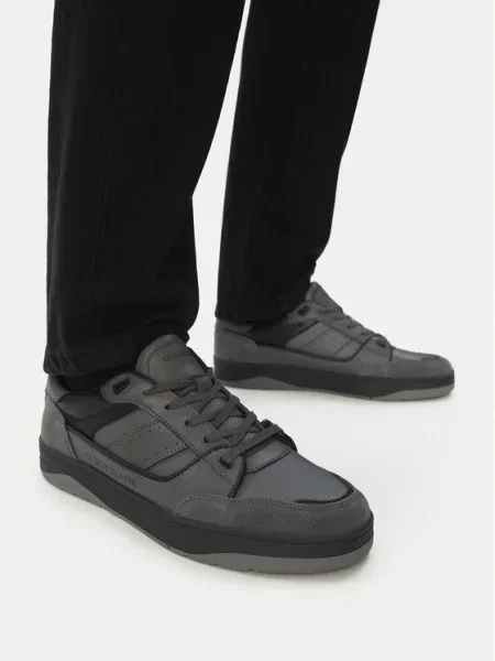 Guess Jeans Sneakers gri
