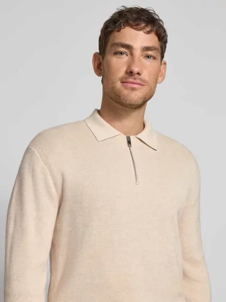 Sweter z dzianiny z prążkowanymi wykończeniami model ‘MILANO’ Jack & Jones Premium biały