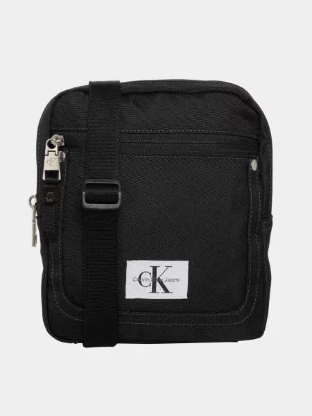 Calvin Klein Sport Essnetials Reporter 18 W Мессенджер Перероблений чорний