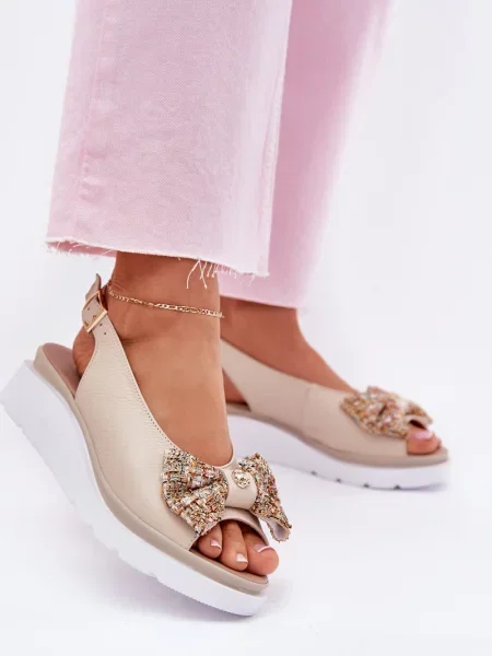 Usnjene sandali Zazoo z lokom s polno peto bež