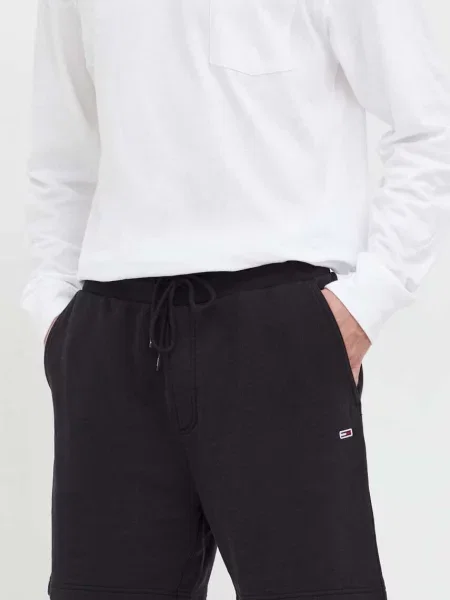 Къс панталон Tommy Jeans черно