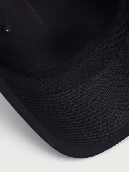 Under Armour siltes sapka fekete