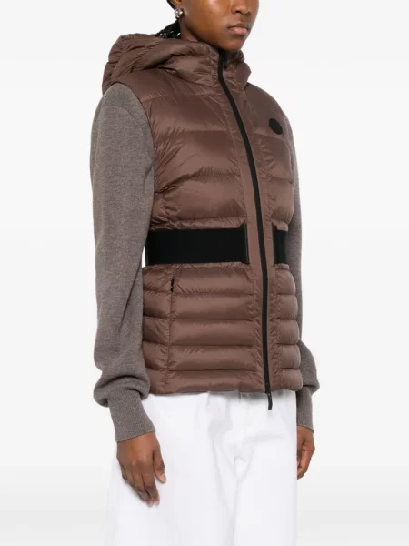 Vestă din puf Moncler cu glugă maro