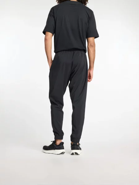 Спортивные штаны New Balance черные