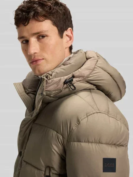 Pikowana kurtka o kroju regular fit z wodoodpornego materiału model ‘OMARIS’ Boss Orange