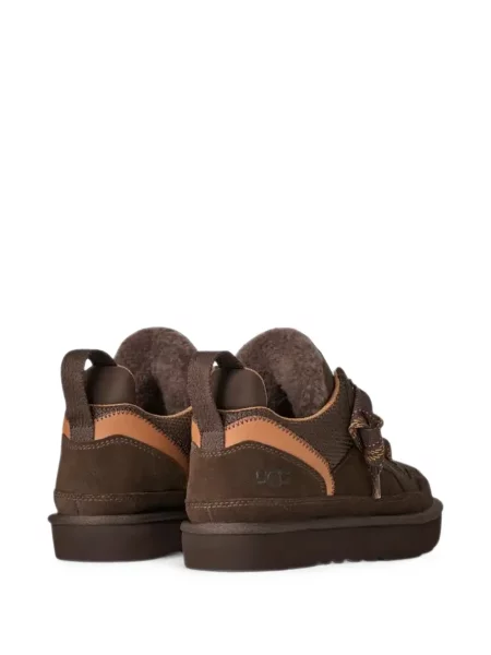 Sneakerși Ugg din piele de oaie maro