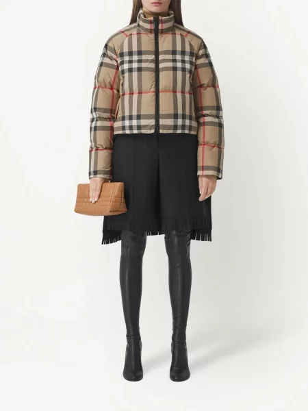 Decupat geacă cu puf Burberry în carouri retro maro