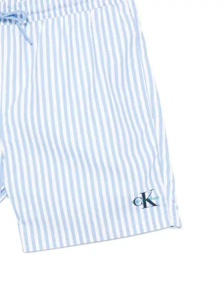 Csíkos rövidnadrág Calvin Klein autogrammal kék