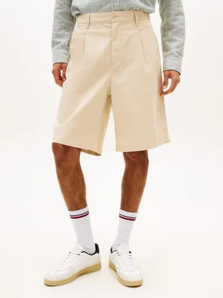 Tommy Jeans Bermudy Mężczyźni 30 beżowy