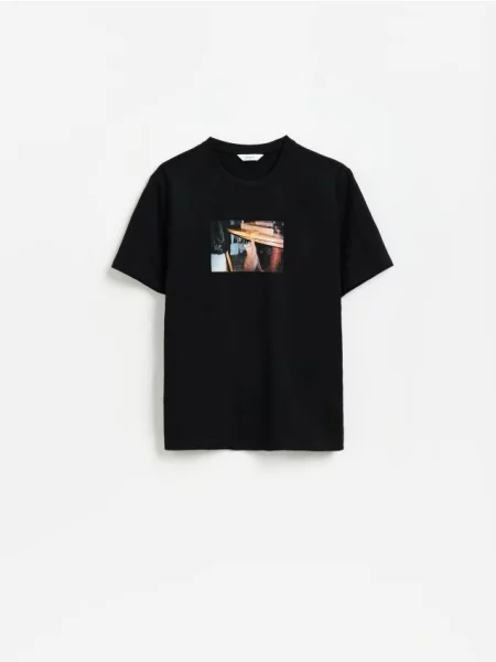 Reserved Tricou regular cu imprimeu negru