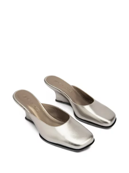 Papuci tip mules By Far cu pană