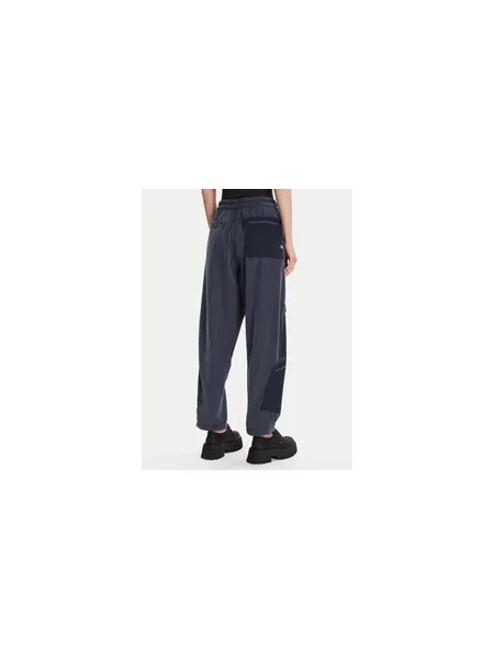 G-Star Raw Hlače iz tkanine Tone On Tone Relaxed Fit modra