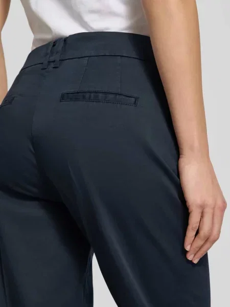 Spodnie materiałowe o kroju straight fit z domieszką lyocellu model Mara' Brax granatowe