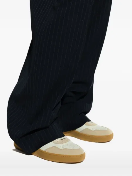 Sneakerși Veja din piele de căprioară alb