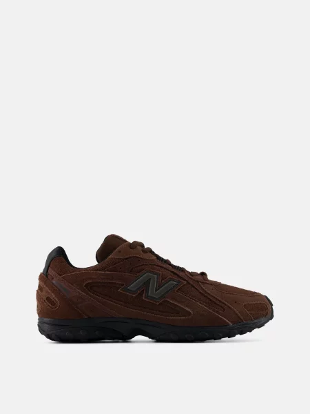 Замшевые повседневные кроссовки New Balance коричневые