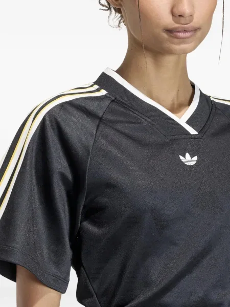 Тениска Adidas на райета с V-образно деколте зелено