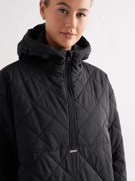 Anorak oversize'owy pikowany hydrofobowy czarny