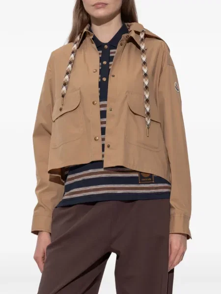 Decupat geacă Moncler cu glugă
