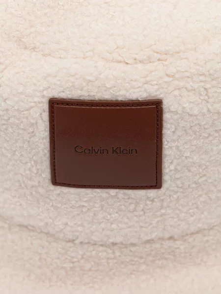 Kapelusz Calvin Klein All-Over Sherpa W/ Patch Bucket BIRCH OS brązowy