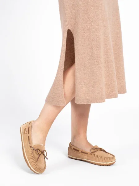 Minnetonka Mocasini Tilia deschis / crem maro