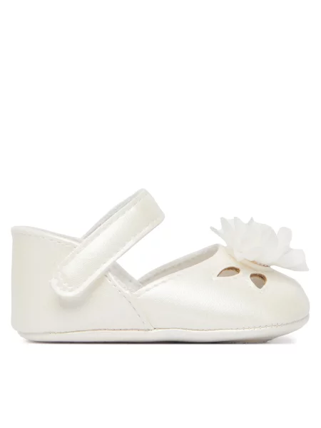 Nizki čevlji Mayoral bela