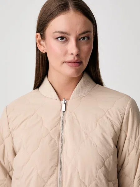 Dzseki Scotch & Soda bézs