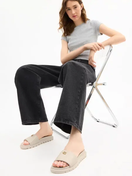 Кожаные шлепанцы Coach