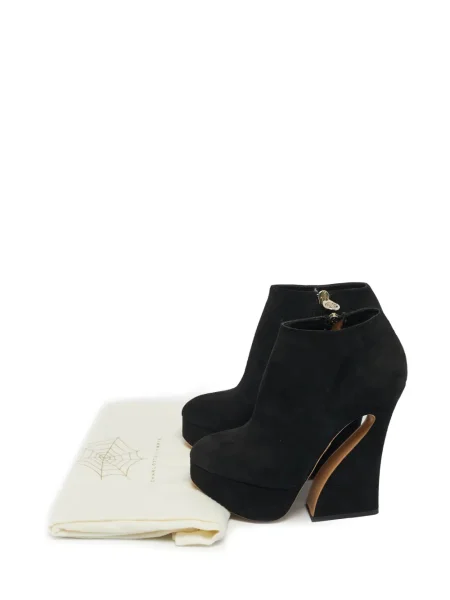 Велурени ботуши Charlotte Olympia черно