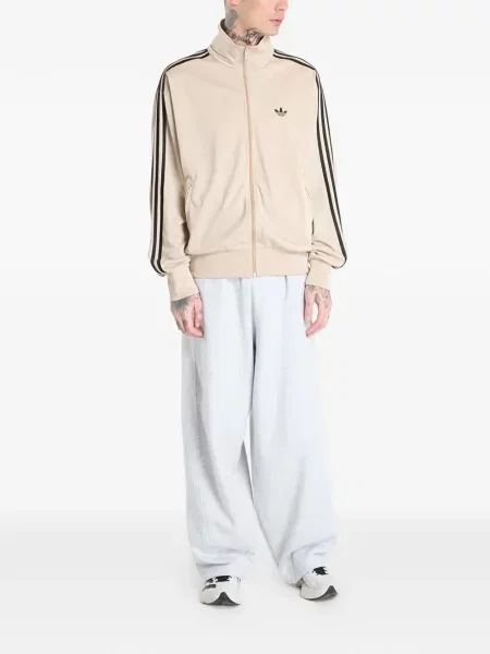 Krótka graficzny koszulka Adidas Campus z perforacją szara