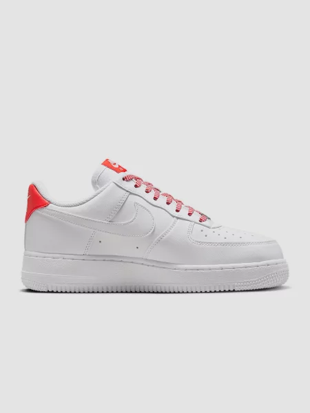 Кожаные кроссовки Nike Air Force 1 белые