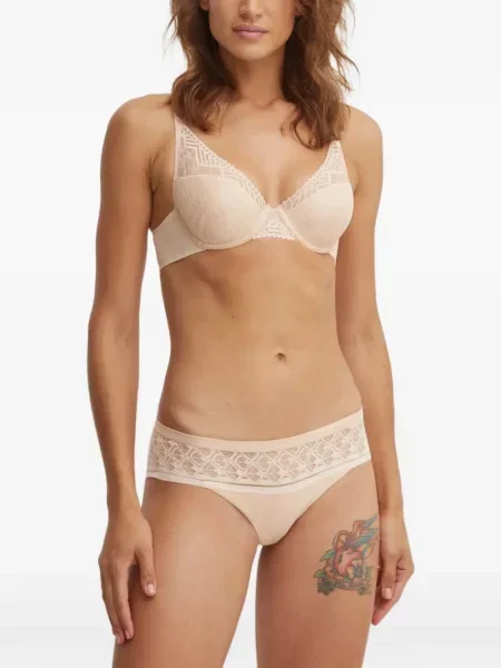 Sutien Chantelle din dantelă