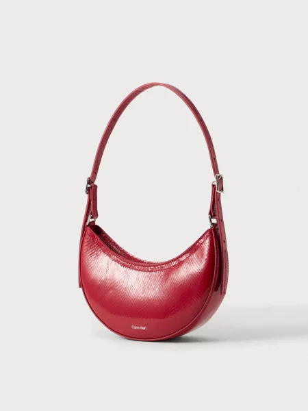Calvin Klein Kabelka na rameno FESTIVE čerešňová