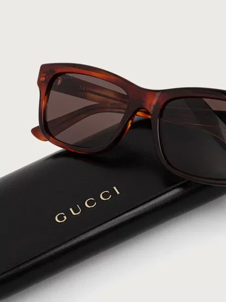 Солнцезащитные очки Gucci