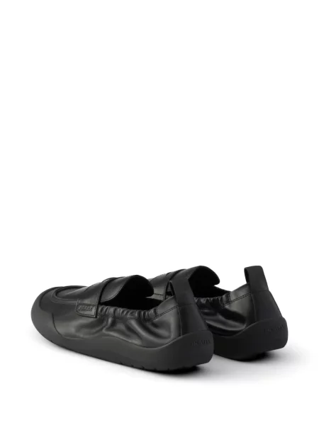 Pantofi loafer Prada din piele negru